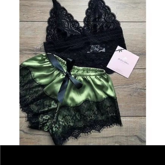 Other - Elegant Black and Green Lace Sleepwear Set